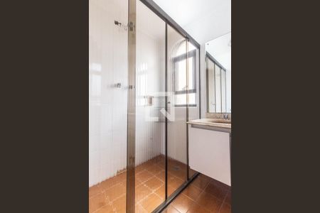 Apartamento à venda com 174m², 3 quartos e 2 vagas Apartamento à venda com 174m², 3 quartos e 2 vagasBanheiro 2