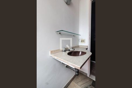 Apartamento à venda com 174m², 3 quartos e 2 vagas Apartamento à venda com 174m², 3 quartos e 2 vagasBanheiro 1