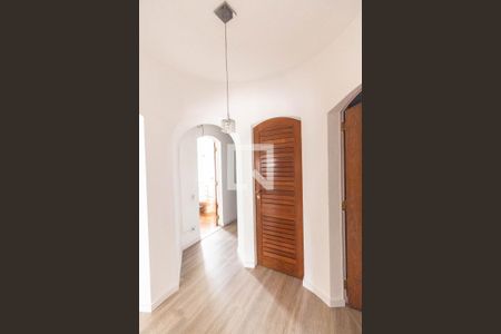 Apartamento à venda com 174m², 3 quartos e 2 vagas Apartamento à venda com 174m², 3 quartos e 2 vagasCorredor