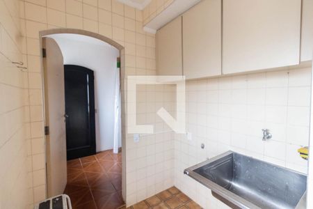 Apartamento à venda com 174m², 3 quartos e 2 vagas Apartamento à venda com 174m², 3 quartos e 2 vagasÁrea de serviço
