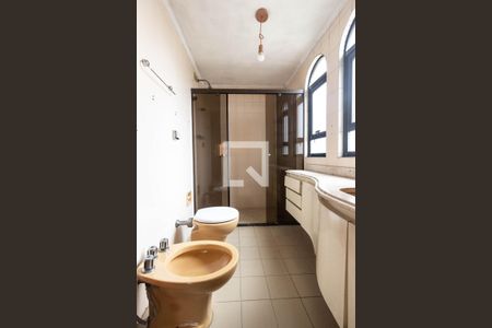 Apartamento à venda com 174m², 3 quartos e 2 vagas Apartamento à venda com 174m², 3 quartos e 2 vagasSuíte