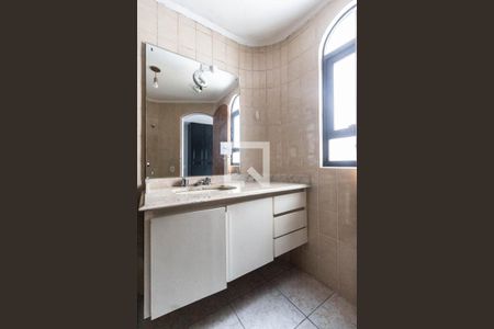 Apartamento à venda com 174m², 3 quartos e 2 vagas Apartamento à venda com 174m², 3 quartos e 2 vagasSuíte