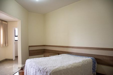 Apartamento à venda com 310m², 5 quartos e 6 vagas Apartamento à venda com 310m², 5 quartos e 6 vagasSuíte 2