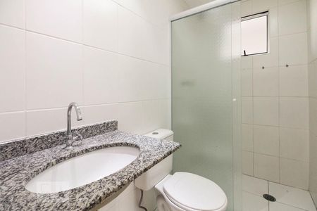 Banheiro  de apartamento à venda com 3 quartos, 61m² em Vila Independencia, São Paulo