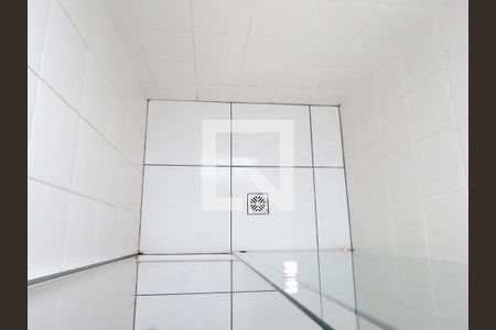 Casa à venda com 85m², 2 quartos e 2 vagasBanheiro Social - Box
