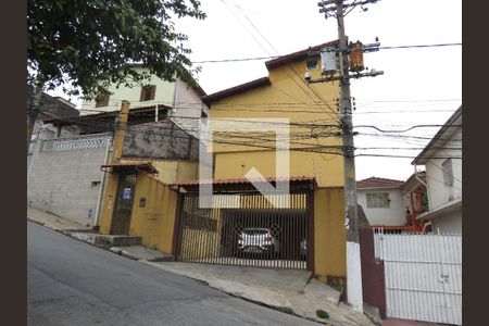 Casa à venda com 85m², 2 quartos e 2 vagasFachada
