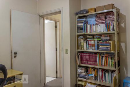 Casa à venda com 296m², 3 quartos e 3 vagasEscritório