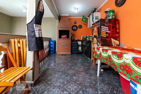 Casa à venda com 160m², 3 quartos e 2 vagas Casa à venda com 160m², 3 quartos e 2 vagasChurrasqueira