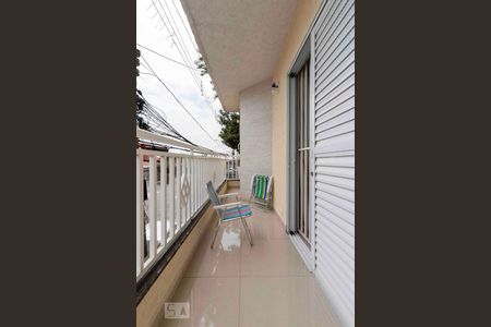 Casa à venda com 160m², 3 quartos e 2 vagas Casa à venda com 160m², 3 quartos e 2 vagasVaranda Quarto 3 - Suite