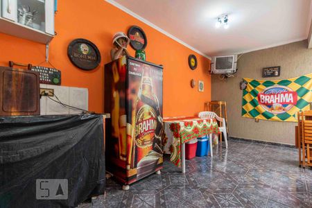 Casa à venda com 160m², 3 quartos e 2 vagas Casa à venda com 160m², 3 quartos e 2 vagasChurrasqueira