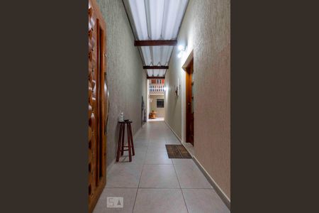 Casa à venda com 160m², 3 quartos e 2 vagas Casa à venda com 160m², 3 quartos e 2 vagasCorredor Externo