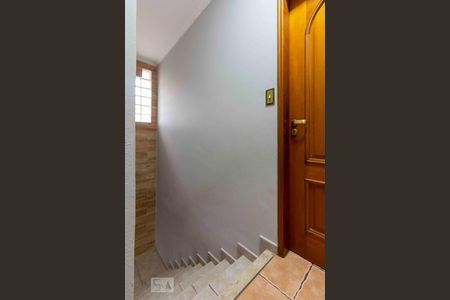 Casa à venda com 160m², 3 quartos e 2 vagas Casa à venda com 160m², 3 quartos e 2 vagasCorredor