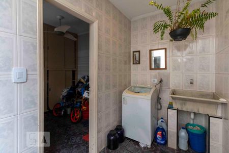 Casa à venda com 160m², 3 quartos e 2 vagas Casa à venda com 160m², 3 quartos e 2 vagasÁrea de Serviço