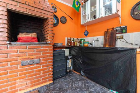 Casa à venda com 160m², 3 quartos e 2 vagas Casa à venda com 160m², 3 quartos e 2 vagasChurrasqueira