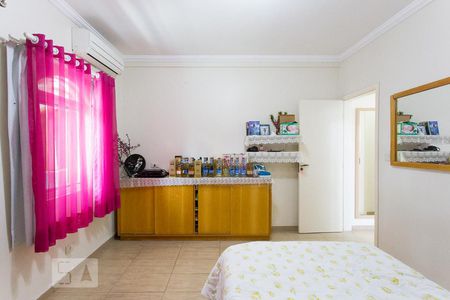 Casa à venda com 350m², 4 quartos e 4 vagasSuíte 3