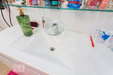 Casa à venda com 350m², 4 quartos e 4 vagasBanheiro da Suíte 2