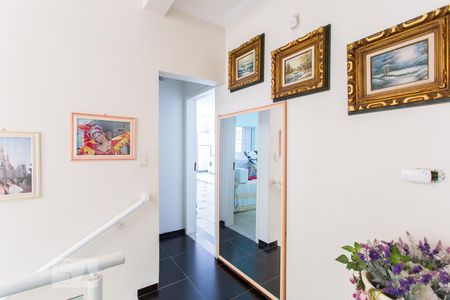 Casa à venda com 350m², 4 quartos e 4 vagasCorredor