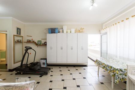 Casa à venda com 350m², 4 quartos e 4 vagasSalão