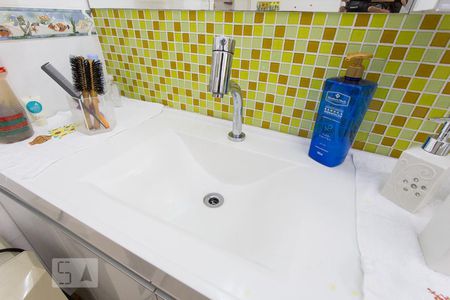 Casa à venda com 350m², 4 quartos e 4 vagasBanheiro Social