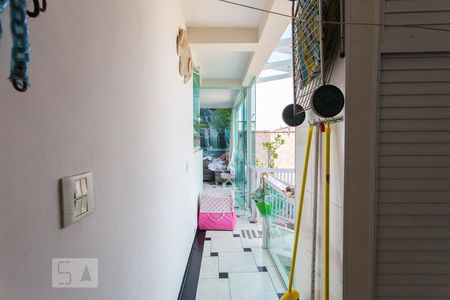 Casa à venda com 350m², 4 quartos e 4 vagasCorredor da Cozinha
