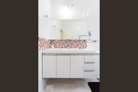 Casa à venda com 350m², 4 quartos e 4 vagasBanheiro da Suíte 3