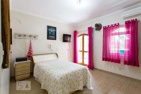 Casa à venda com 350m², 4 quartos e 4 vagasSuíte 3