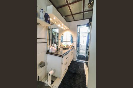 Casa de condomínio à venda com 800m², 5 quartos e 4 vagasBanheiro da Suíte 1