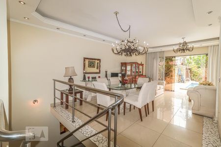 Sala de casa de condomínio à venda com 5 quartos, 800m² em Freguesia de Jacarepaguá, Rio de Janeiro