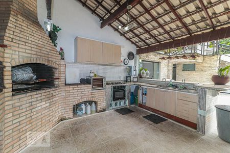 Casa de condomínio à venda com 800m², 5 quartos e 4 vagasEspaço Gourmet
