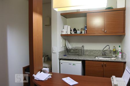 Cozinha de apartamento à venda com 1 quarto, 40m² em Asa Norte, Brasília
