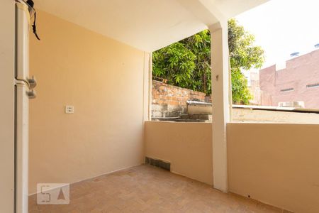 Casa à venda com 160m², 2 quartos e sem vaga Casa à venda com 160m², 2 quartos e sem vagaQuintal