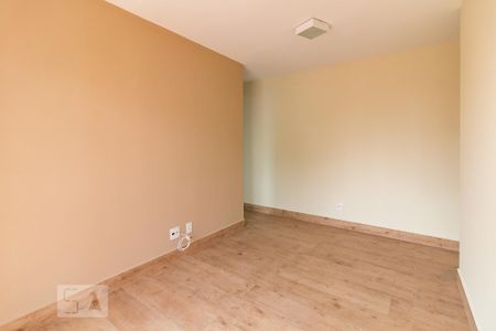 Sala de apartamento para alugar com 2 quartos, 54m² em Jardim Flor da Montanha, Guarulhos
