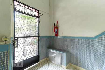 Apartamento à venda com 78m², 2 quartos e sem vaga Apartamento à venda com 78m², 2 quartos e sem vagaHall de Entrada