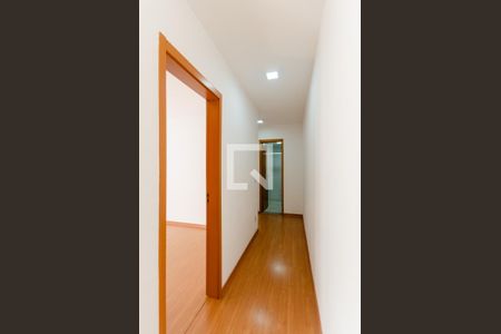 Corredor de apartamento à venda com 2 quartos, 55m² em Jardim Íris, São Paulo