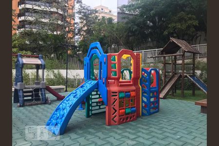 Apartamento à venda com 89m², 2 quartos e 2 vagasÁrea Comum - Playground