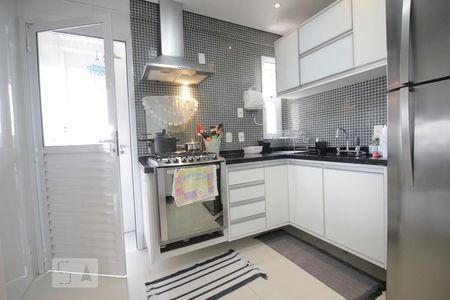 Apartamento à venda com 89m², 2 quartos e 2 vagasCozinha