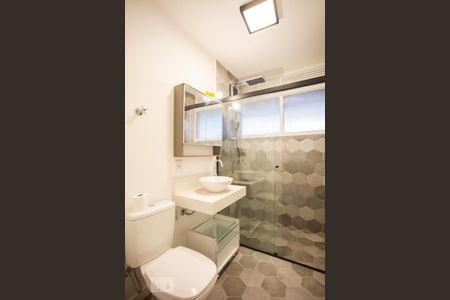 Banheiro de apartamento para alugar com 2 quartos, 55m² em Higienópolis, São Paulo