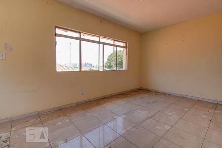 Casa à venda com 300m², 2 quartos e sem vagaSala