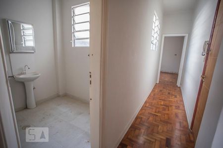 Corredor de apartamento à venda com 2 quartos, 90m² em Sé, São Paulo