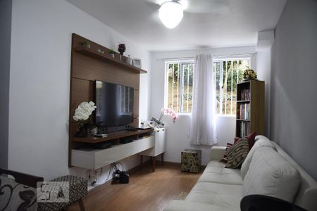 Sala de apartamento para alugar com 2 quartos, 50m² em Pechincha, Rio de Janeiro