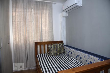 Quarto 1 de apartamento para alugar com 2 quartos, 50m² em Pechincha, Rio de Janeiro