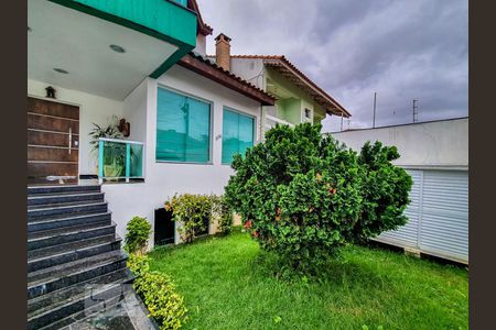 Casa à venda com 600m², 3 quartos e 5 vagasEntrada