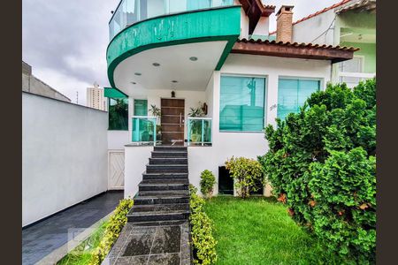 Casa à venda com 600m², 3 quartos e 5 vagasEntrada