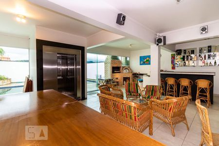 Casa à venda com 600m², 3 quartos e 5 vagasSalão de Festas