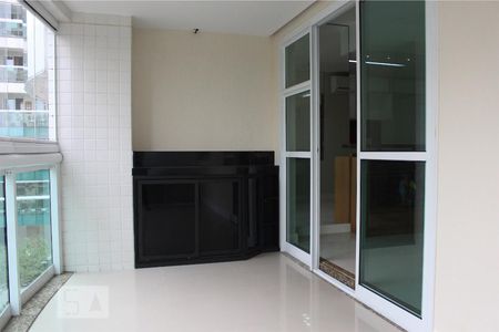 Varanda de apartamento para alugar com 2 quartos, 80m² em Barra da Tijuca, Rio de Janeiro