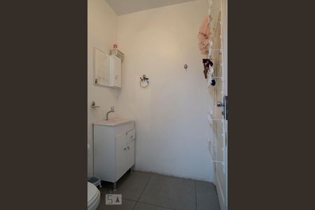 Apartamento à venda com 70m², 2 quartos e sem vagaBanheiro