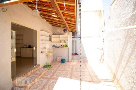 Casa para alugar com 150m², 2 quartos e 2 vagas Casa para alugar com 150m², 2 quartos e 2 vagasÁrea de Serviço