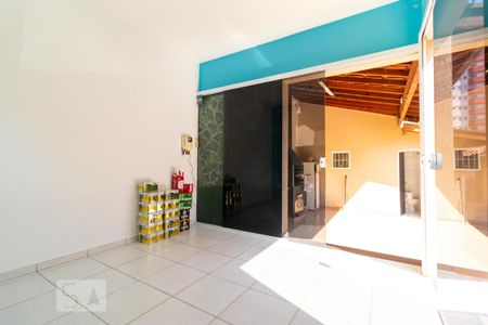 Casa para alugar com 150m², 2 quartos e 2 vagas Casa para alugar com 150m², 2 quartos e 2 vagasEscritório