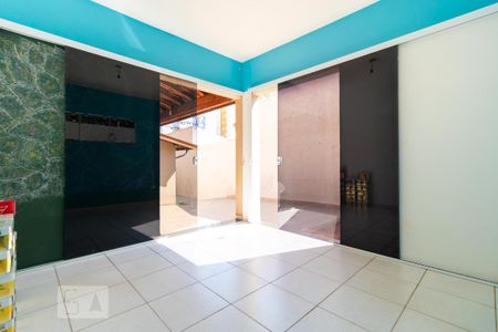 Casa para alugar com 150m², 2 quartos e 2 vagas Casa para alugar com 150m², 2 quartos e 2 vagasEscritório