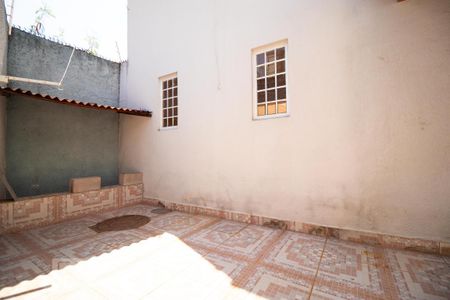 Casa para alugar com 150m², 2 quartos e 2 vagas Casa para alugar com 150m², 2 quartos e 2 vagasQuintal